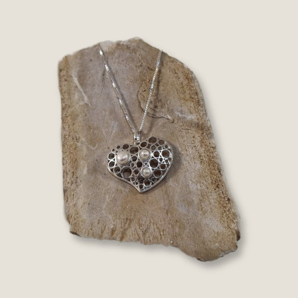 Heart Shape Necklace | Silver & Pearls